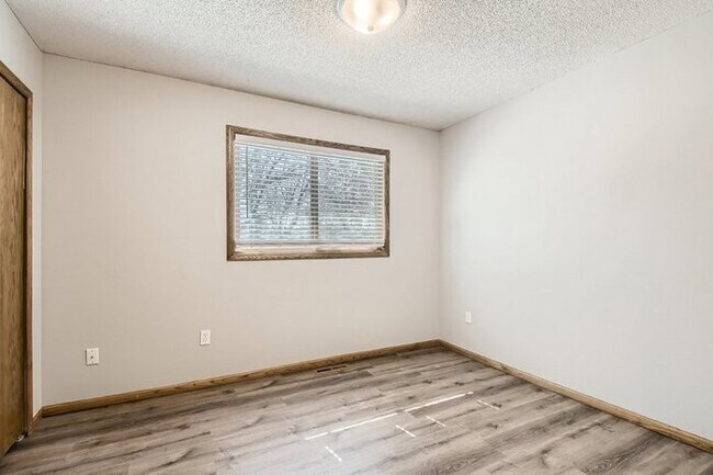 Building Photo - 13290 181st Lane Northwest, Elk River, MN,...