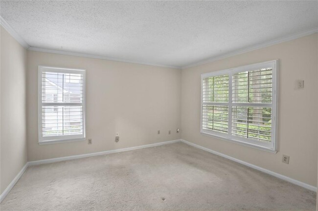 Building Photo - 202 Peachtree Forest Dr