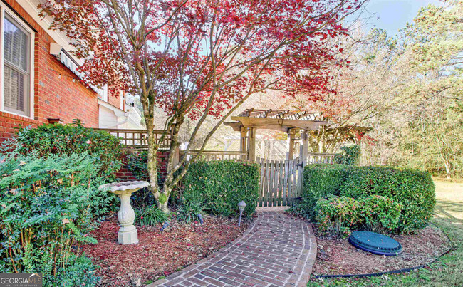 Building Photo - 795 Birkdale Dr