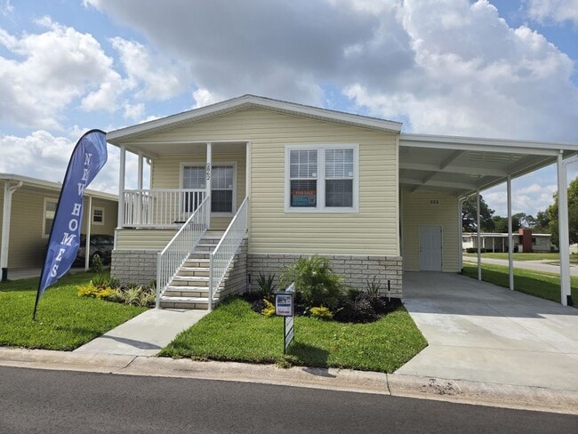 Building Photo - 2862 Stallion Dr