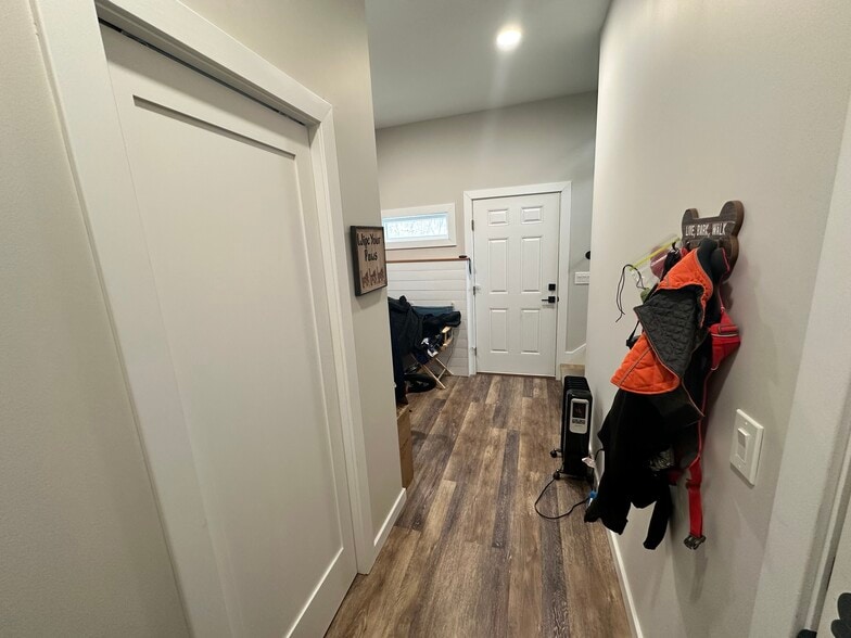 Building Photo - 43 1st St