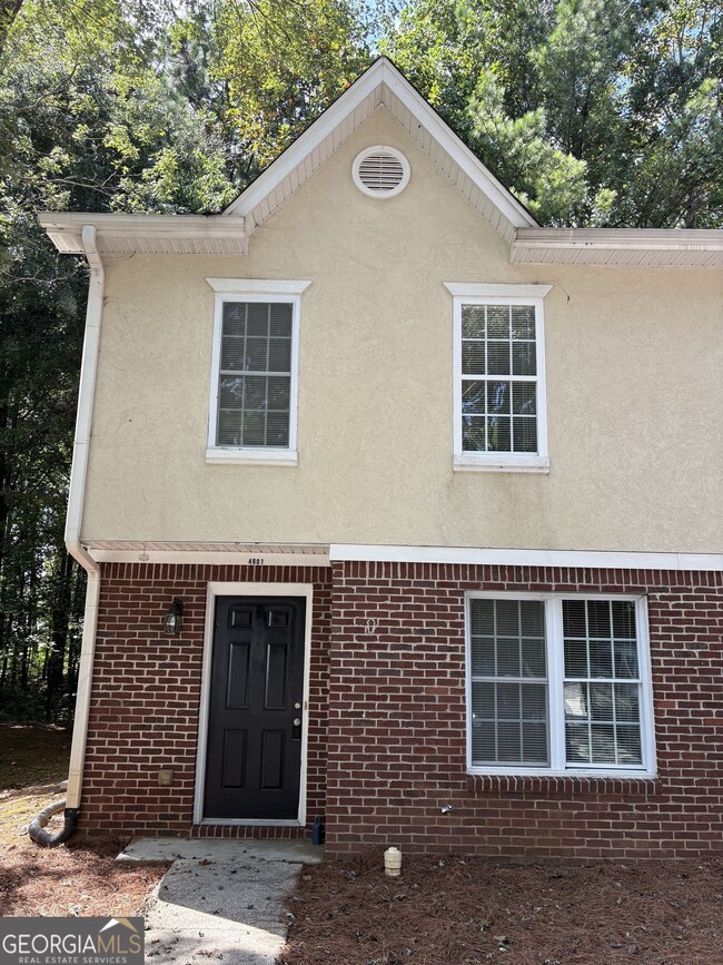 Building Photo - 4601 Logan Way