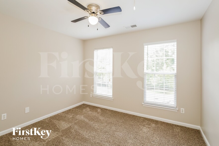 Building Photo - 2108 Pineapple Ct