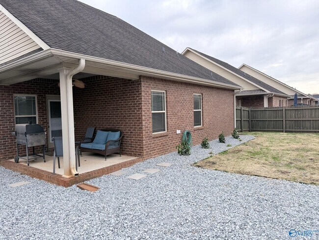 Building Photo - 266 New Bristol Ln