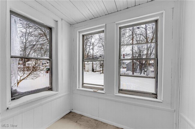 Building Photo - 17604 Mapleboro Ave