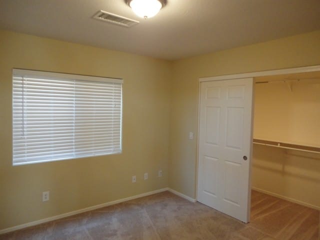 Building Photo - 5361 W Huntington Dr