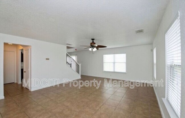 Building Photo - 9739 Chelsea Cir