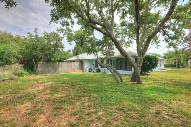 Building Photo - 11187 Airport Dr