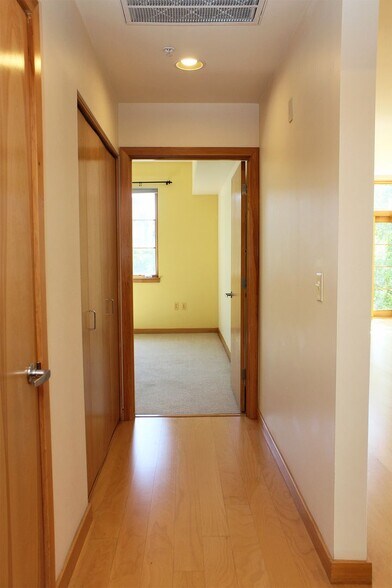 Building Photo - 1133 NW 11th Ave