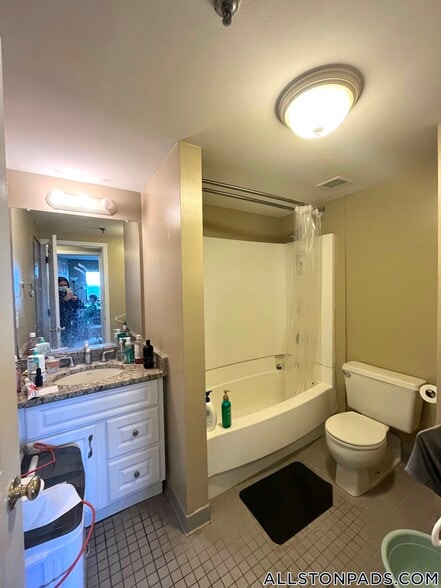 Building Photo - 15 N Beacon St