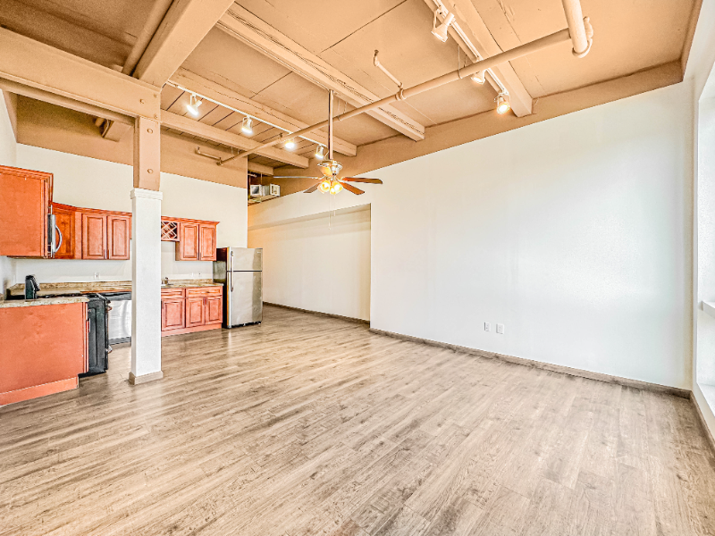 Building Photo - 3554 Sepviva St