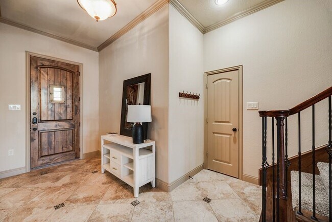 Building Photo - 929 Lake Meadow Ln