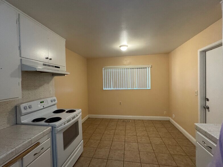 Building Photo - 1508 Lavender Ln