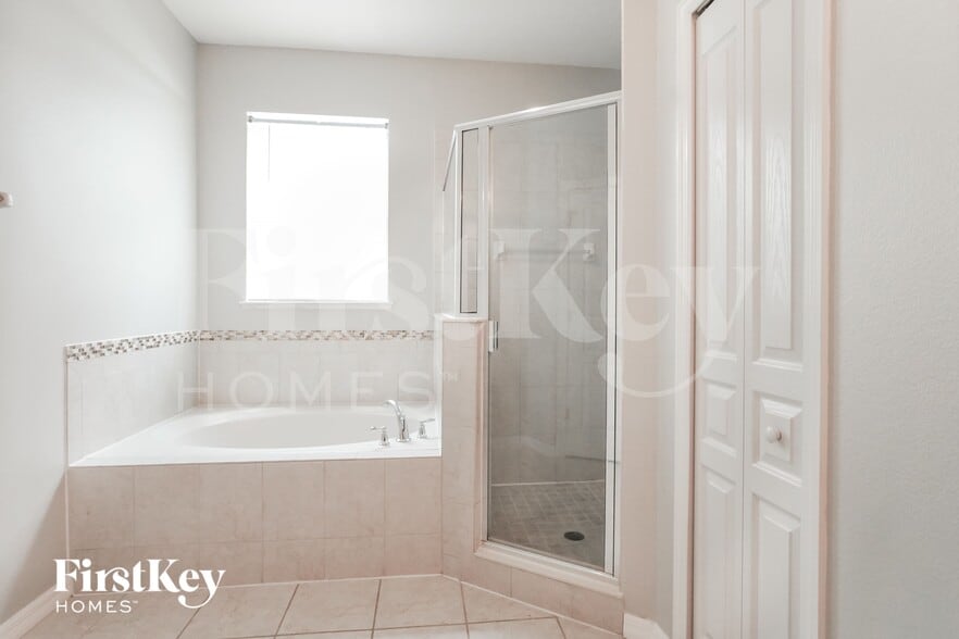 Building Photo - 3963 Blossom Dew Dr