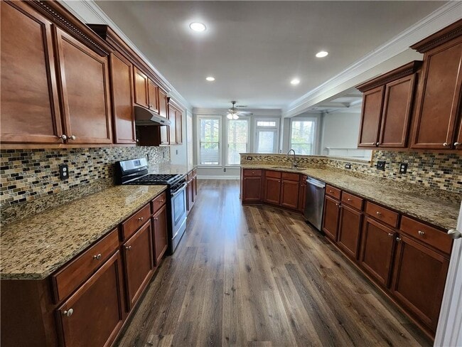 Building Photo - 548 Myrtle Trace Ln