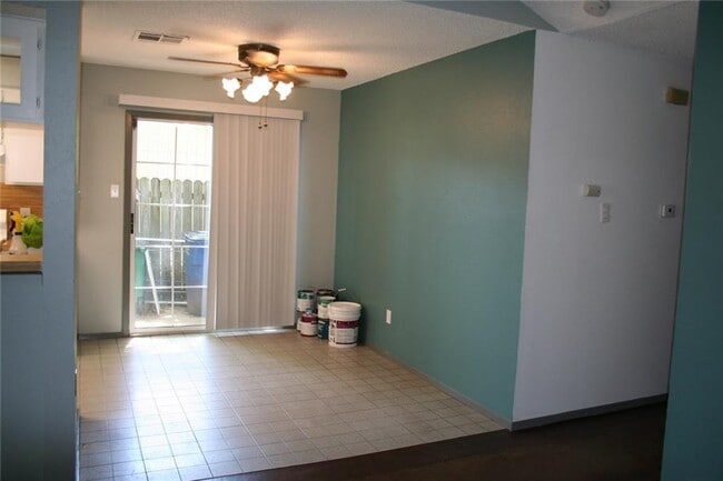 Building Photo - 103 Cloudview Dr