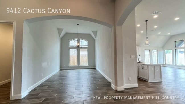 Building Photo - Spacious 4 bedroom with open layout!