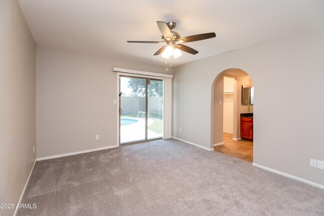 Building Photo - 10213 N 51st Dr