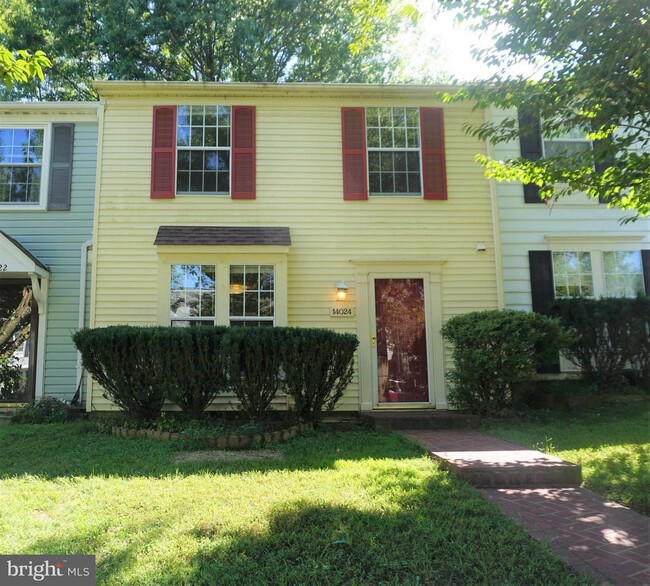 Building Photo - 14024 Teaneck Terrace