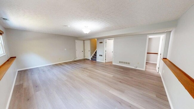 Building Photo - 5709 Nike Dr