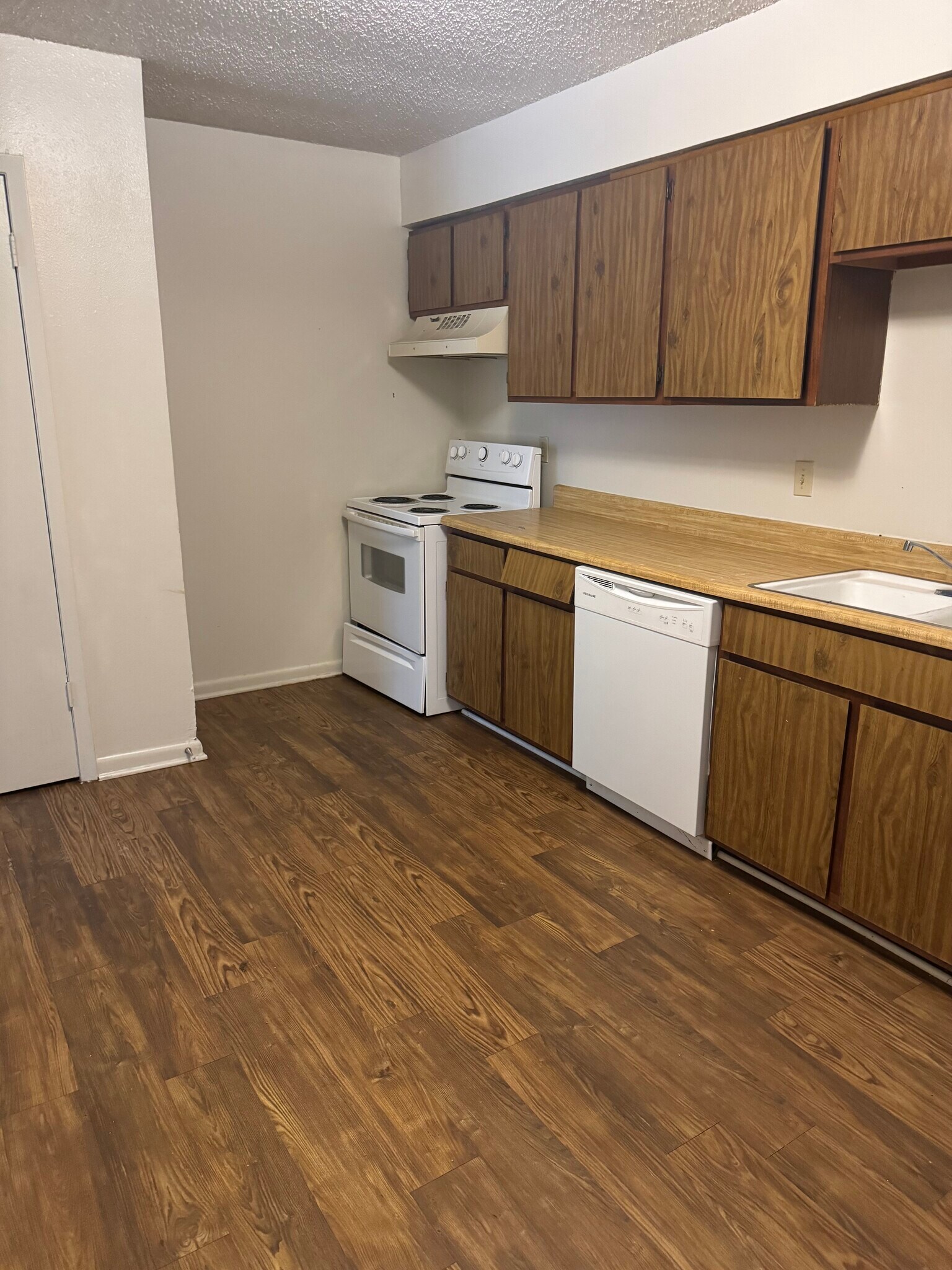 Building Photo - 3025 Bernice St