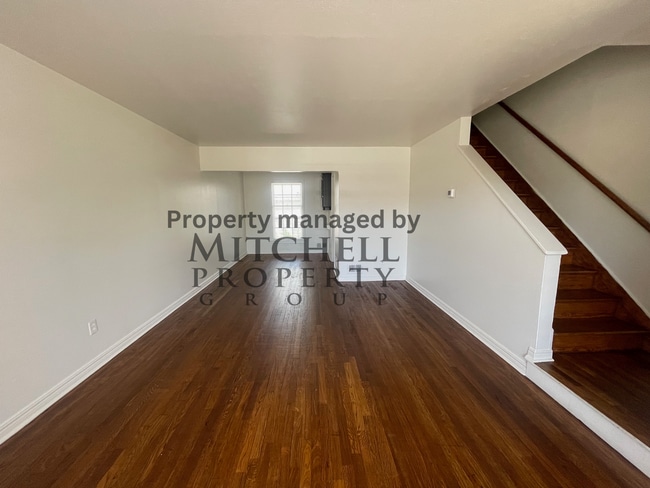 Building Photo - Cute 2 bed 1 bath with a basement you don't want to miss!