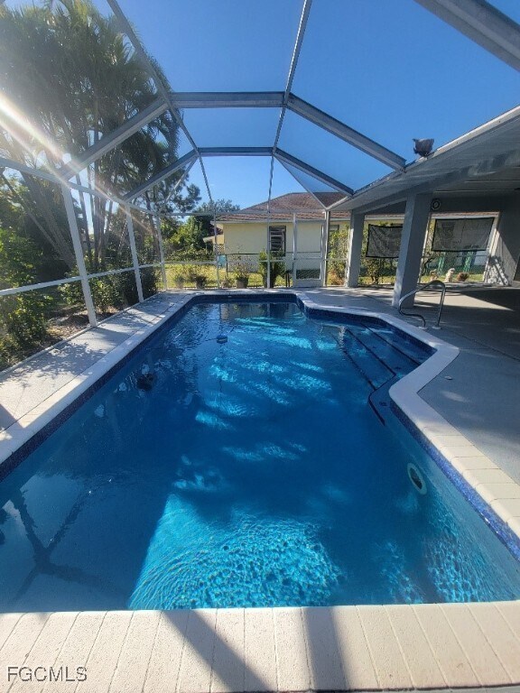 Building Photo - 2505 6th St W