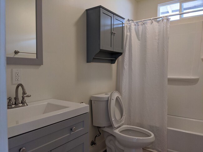 Building Photo - 4041 Van Buren Pl