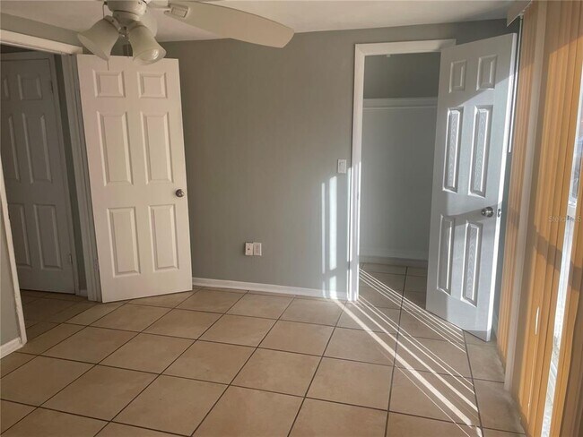 Building Photo - 4037 Claremont Dr