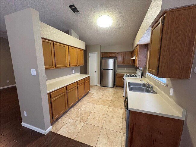 Building Photo - 2902 Sabinal Trail
