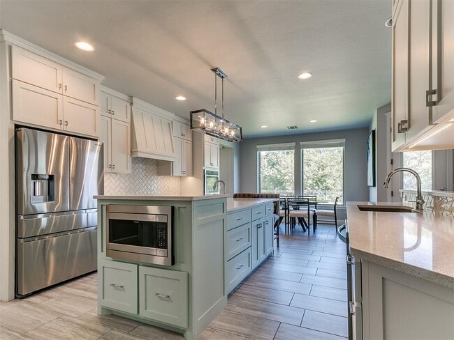 Building Photo - 12500 Beryl Ln