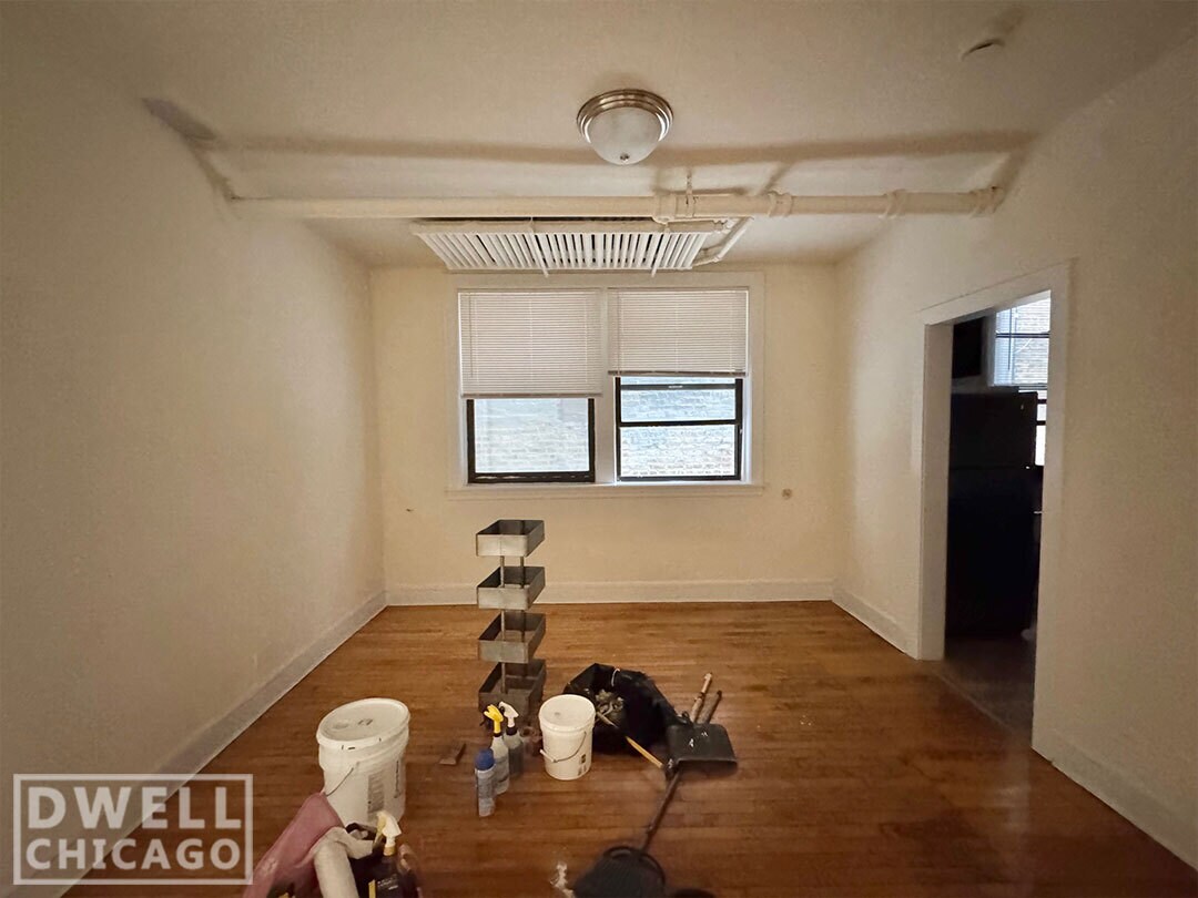 Building Photo - 2327 N Spaulding Ave