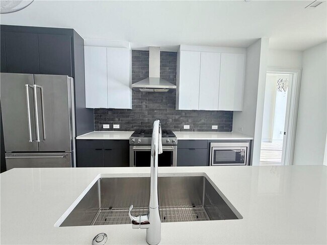 Building Photo - 788 West Marietta St NW