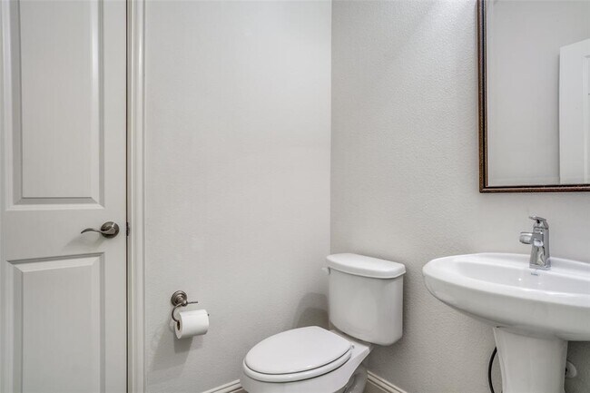 Building Photo - 7417 Chief Spotted Tail Dr