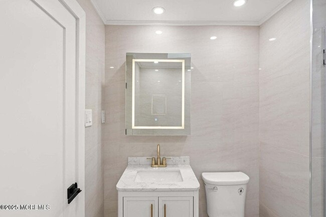 Building Photo - 1001 Norwood Ave