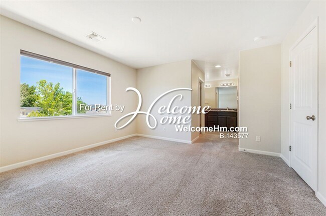 Building Photo - Beautiful Capital Village Home