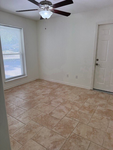 Building Photo - 22702 Leedstown Ln