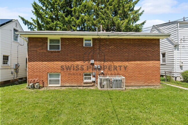 Building Photo - 1549 Oakland Park Ave