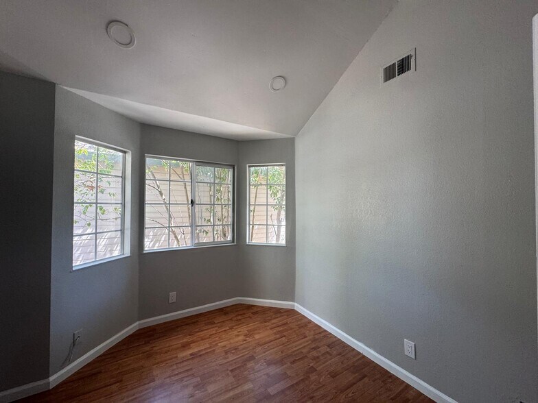 Building Photo - 6218 Potrero Dr