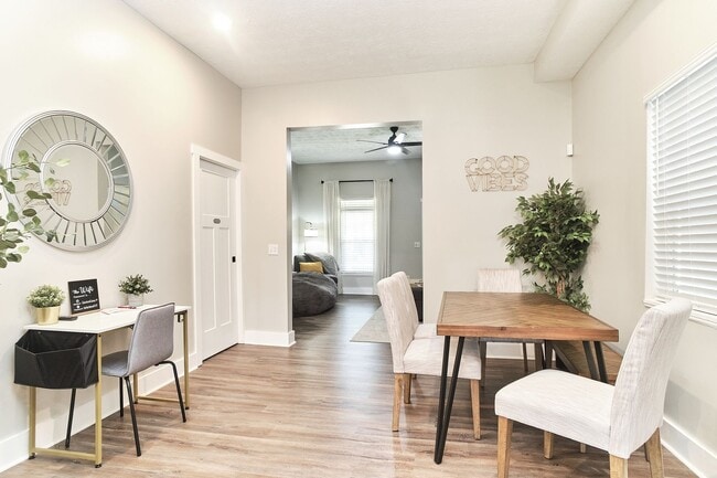 Building Photo - Fully Furnished 2BD Duplex in the Heart of downtown Indy!