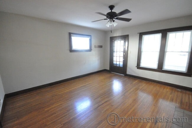 Building Photo - 63-65 E Como Avenue