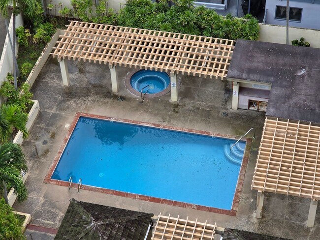 Building Photo - Wilder At Piikoi Spacious 1 Bedroom, 1 Bath & 1 Parking Stall.