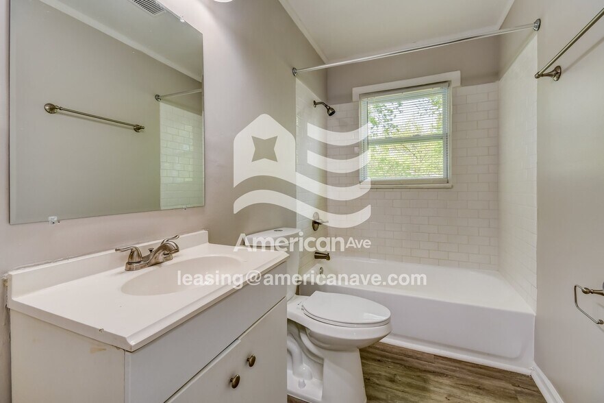 Building Photo - 4804 Avenue O