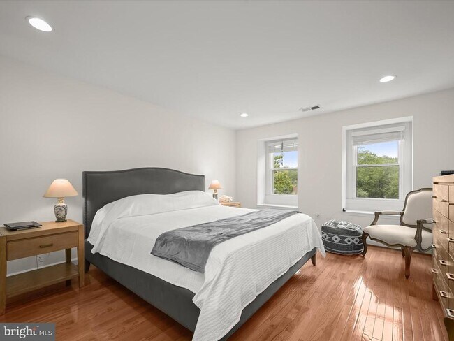 Building Photo - 7704 Zulima Ct