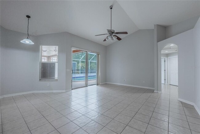 Building Photo - 10457 Canary Isle Dr