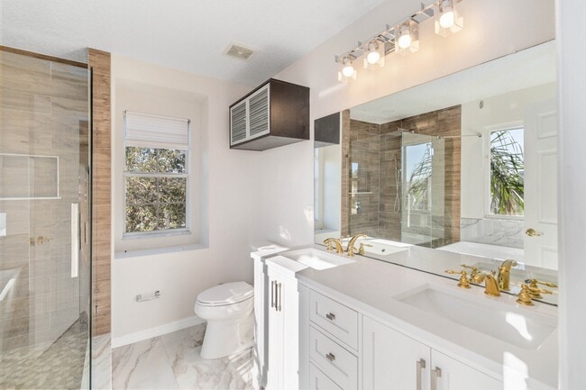 Building Photo - 1755 Delafield Dr