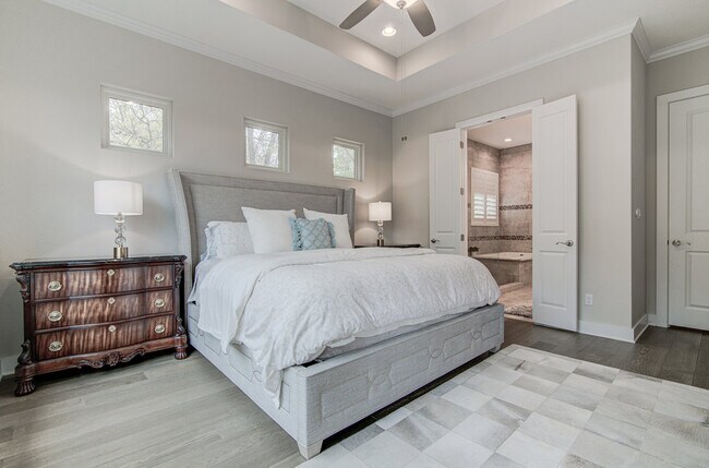 Building Photo - 107 Cascading Water Pl