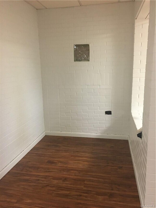 Building Photo - 23 Bragaglia Dr