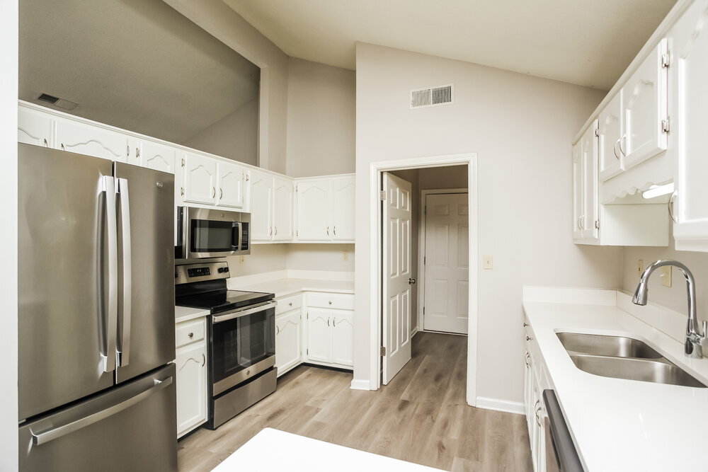 Building Photo - 7196 Atterbury Cir W