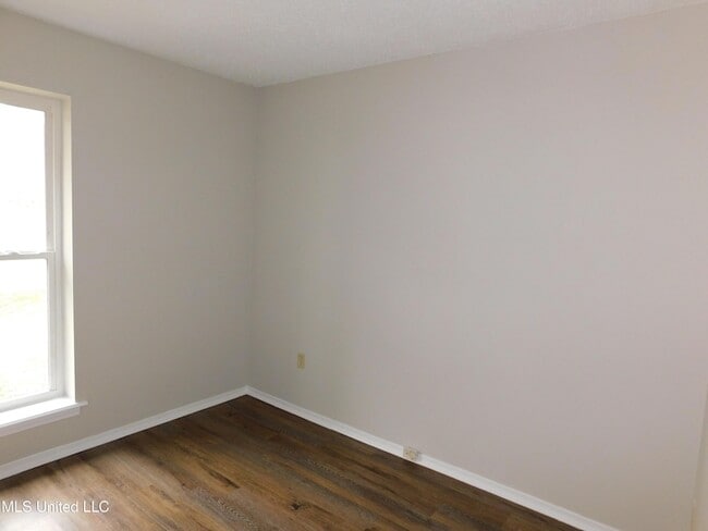 Building Photo - 5431 Nail Rd